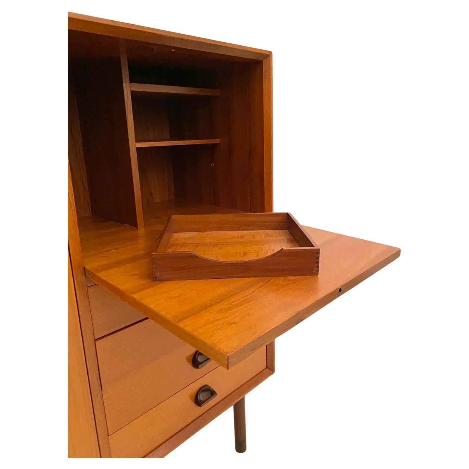 Midcentury Modern, Beech wood cabinet,  FARAM, Italy 1960 's