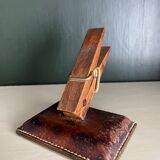 Gucci 1950 paper press