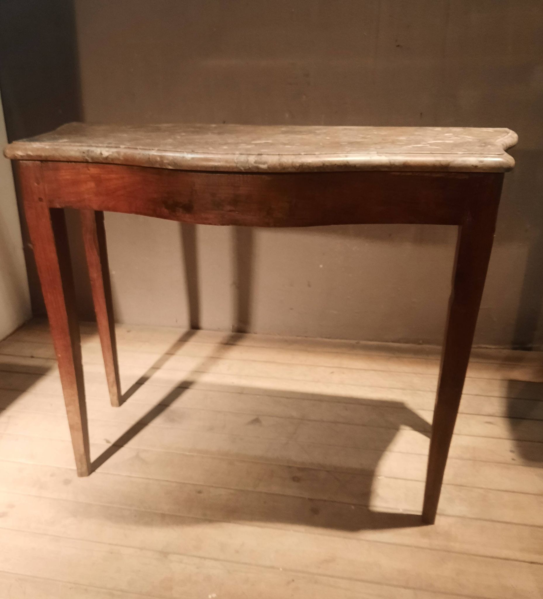 Console en bois brut du dix-huitième sciecle