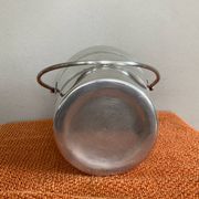 Ice bucket with handle from the late 19th / early 20th century in hallmarked silver-plated metal