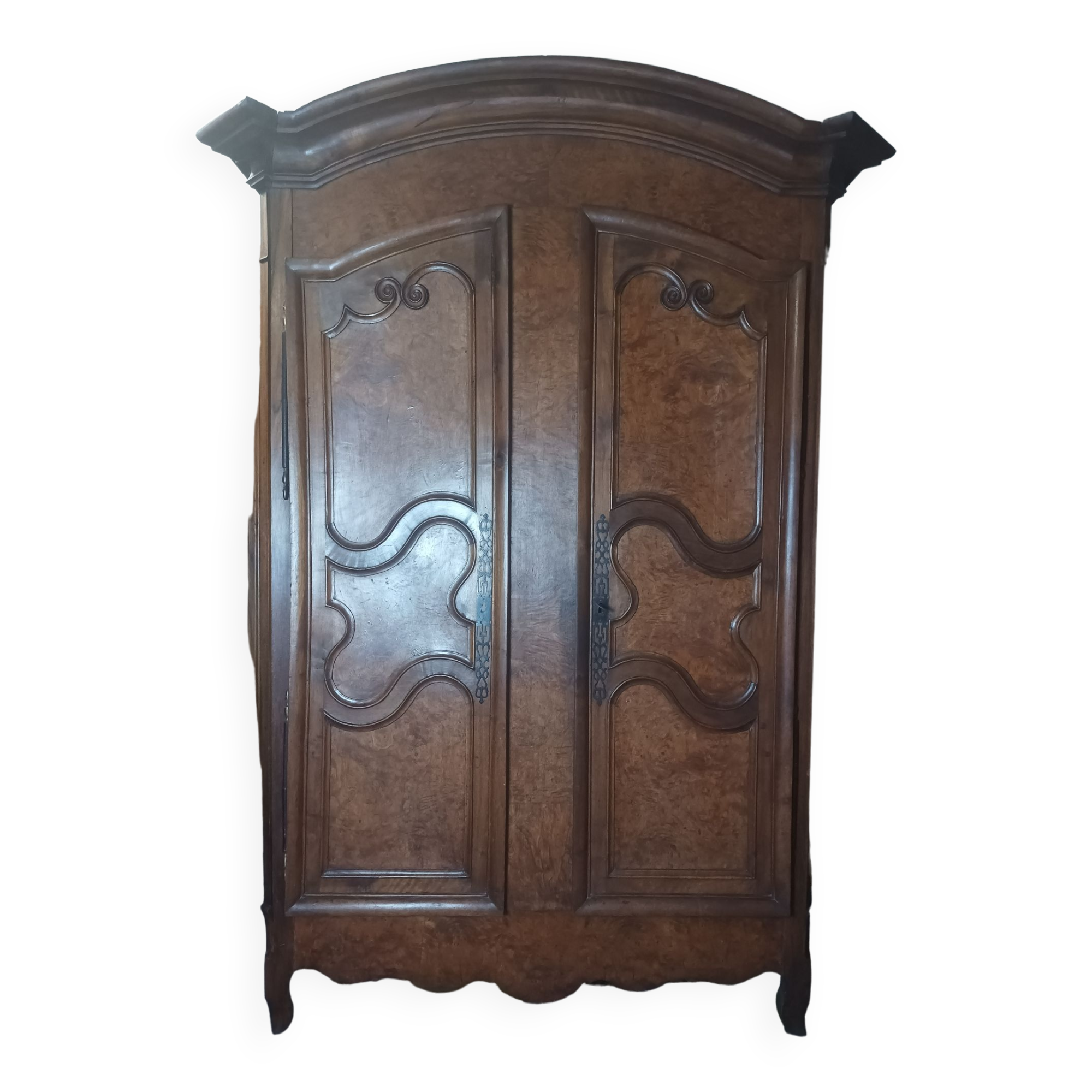 Transition wardrobe in 18th century walnut