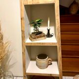 Asymmetrical shelf
