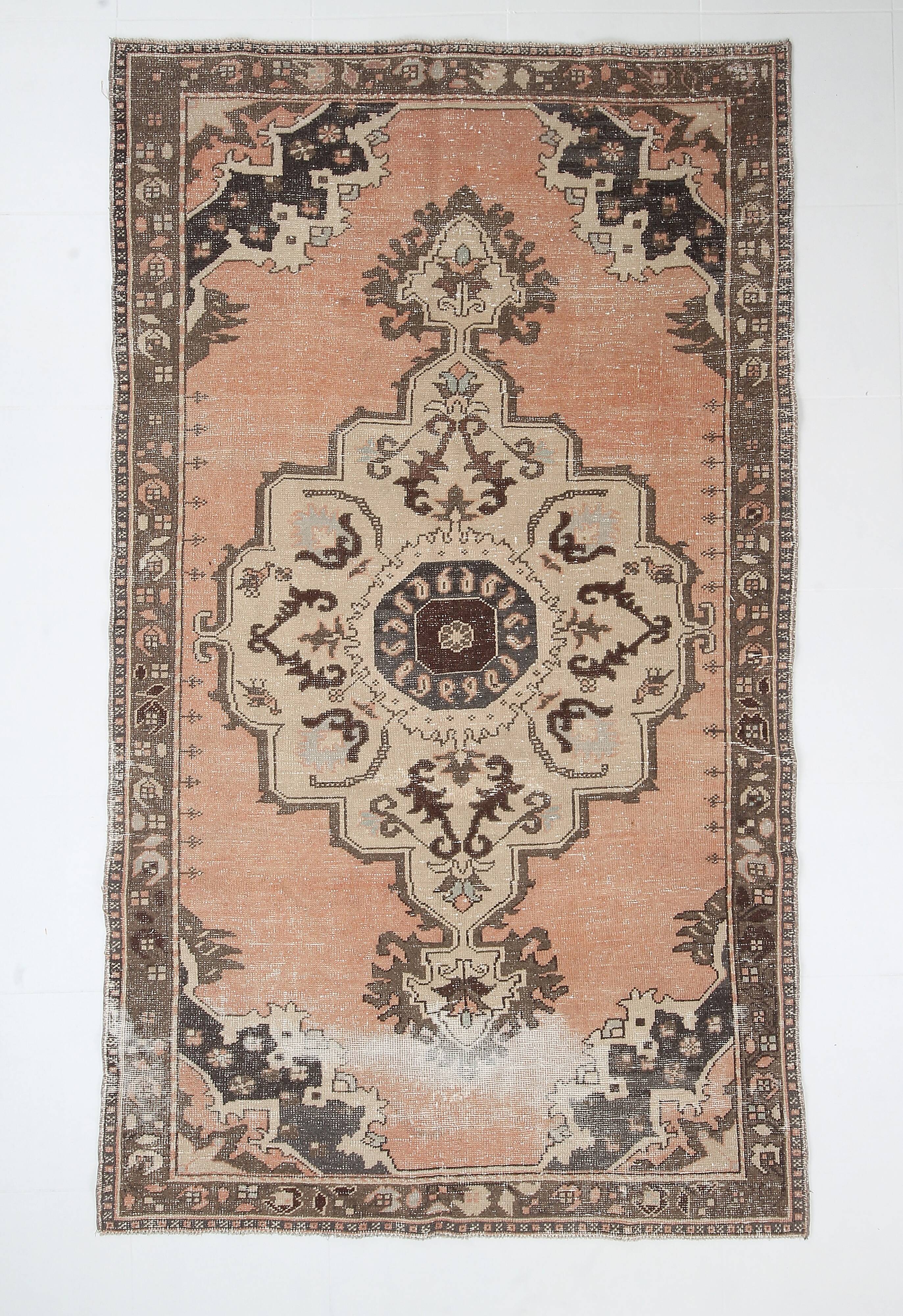 5x8 Vintge Peach & Brown Persian Vintage Rug, 140x247Cm
