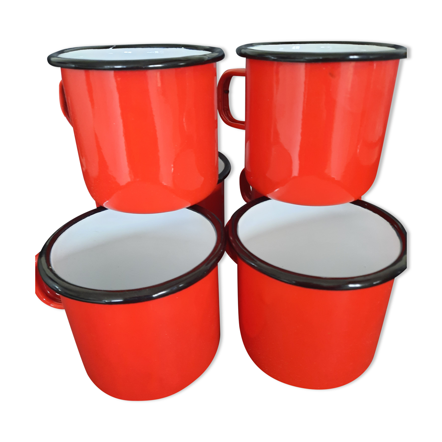 6 cups of enamelled sheet metal