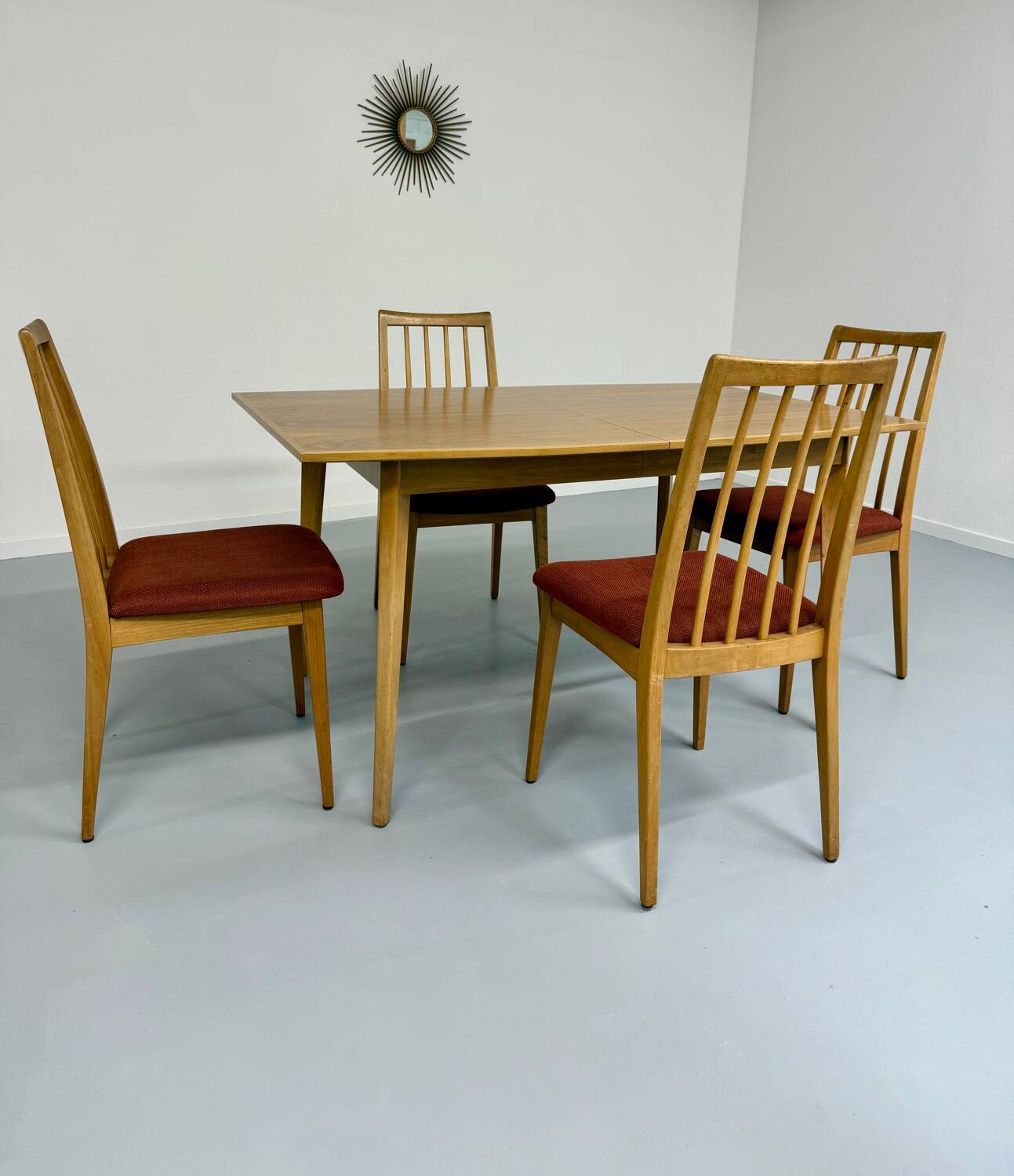 Table de repas à rallonges en hêtre massif design scandinave années 70
