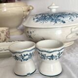 Diabolo egg cups in iron earth