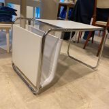 Table d'appoint porte-revues