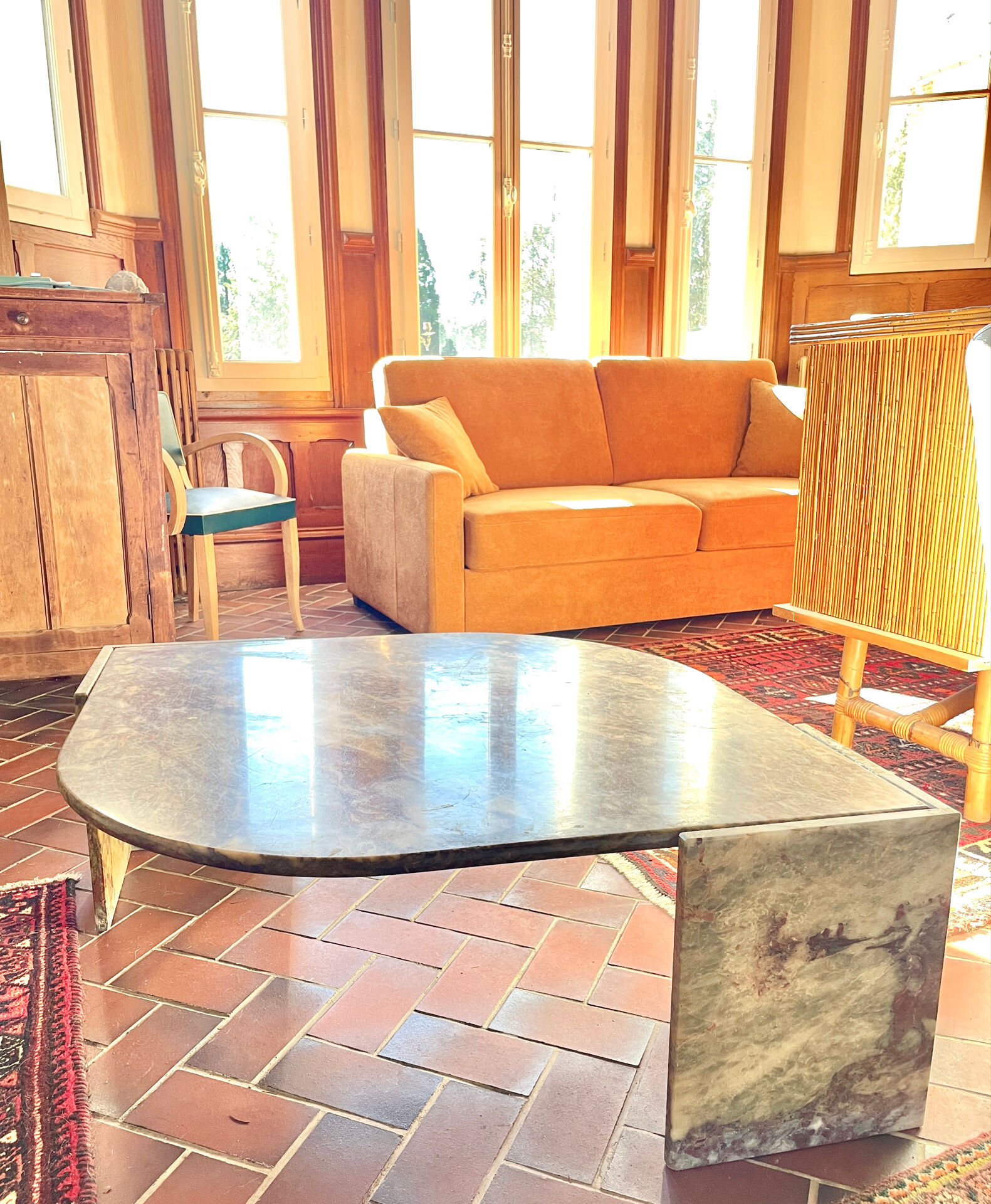 Large Italian marble coffee table from the 1980s.