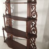 Shelf wood at four levels to volutes