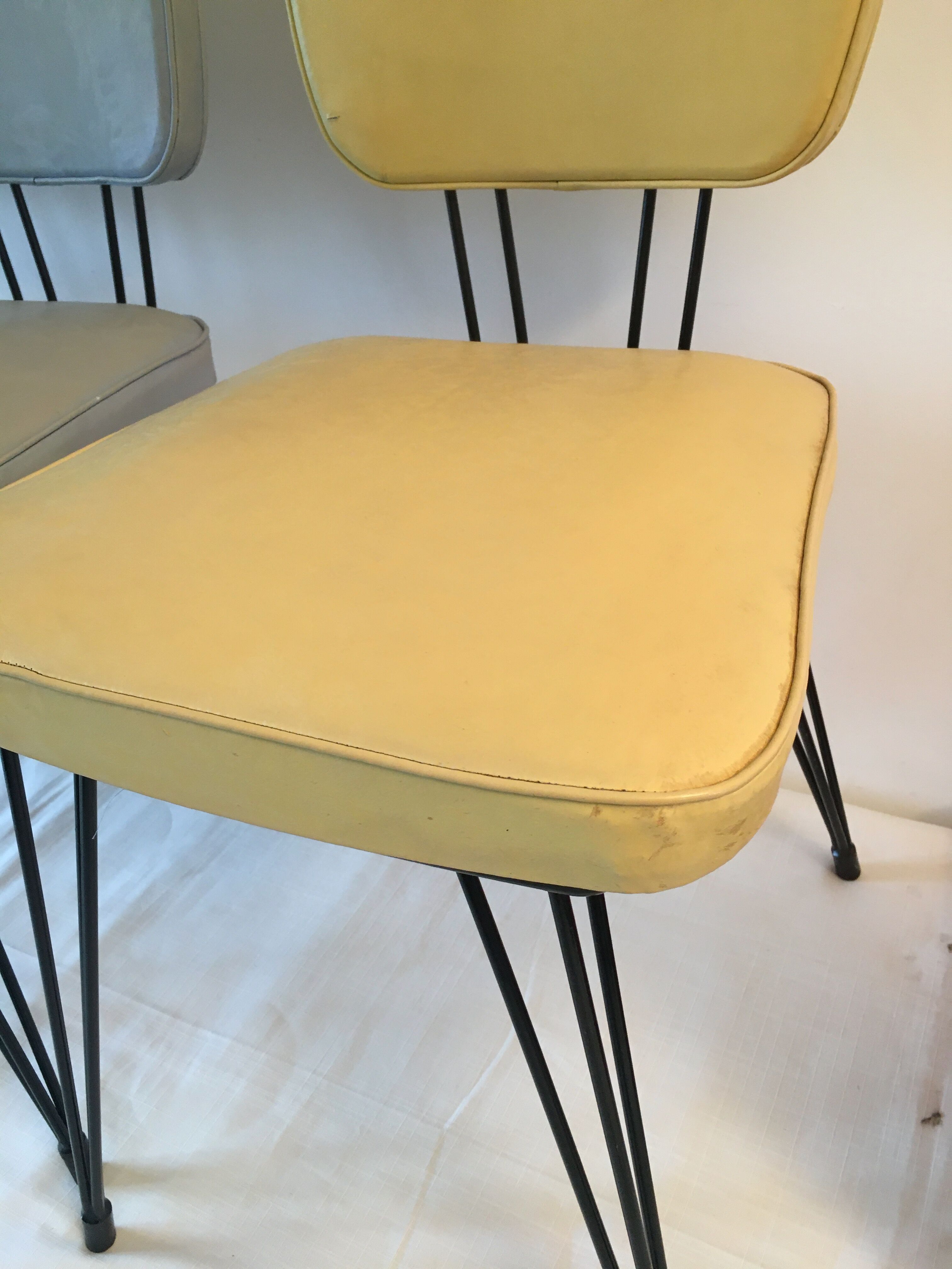 Quatre chaises vintage pied Eiffel