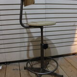 2 Vintage bar stools - adjustable height