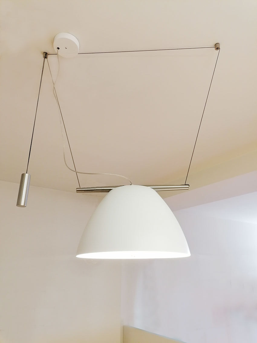 Suspension Omega 42, Lumina, Italie