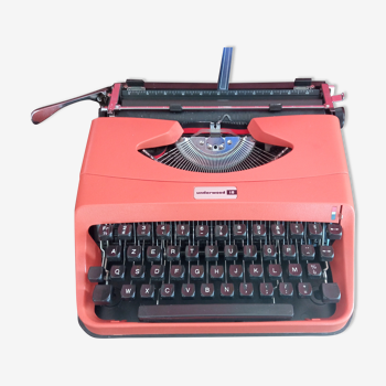 Underwood 18 Salmon Orange Typewriter