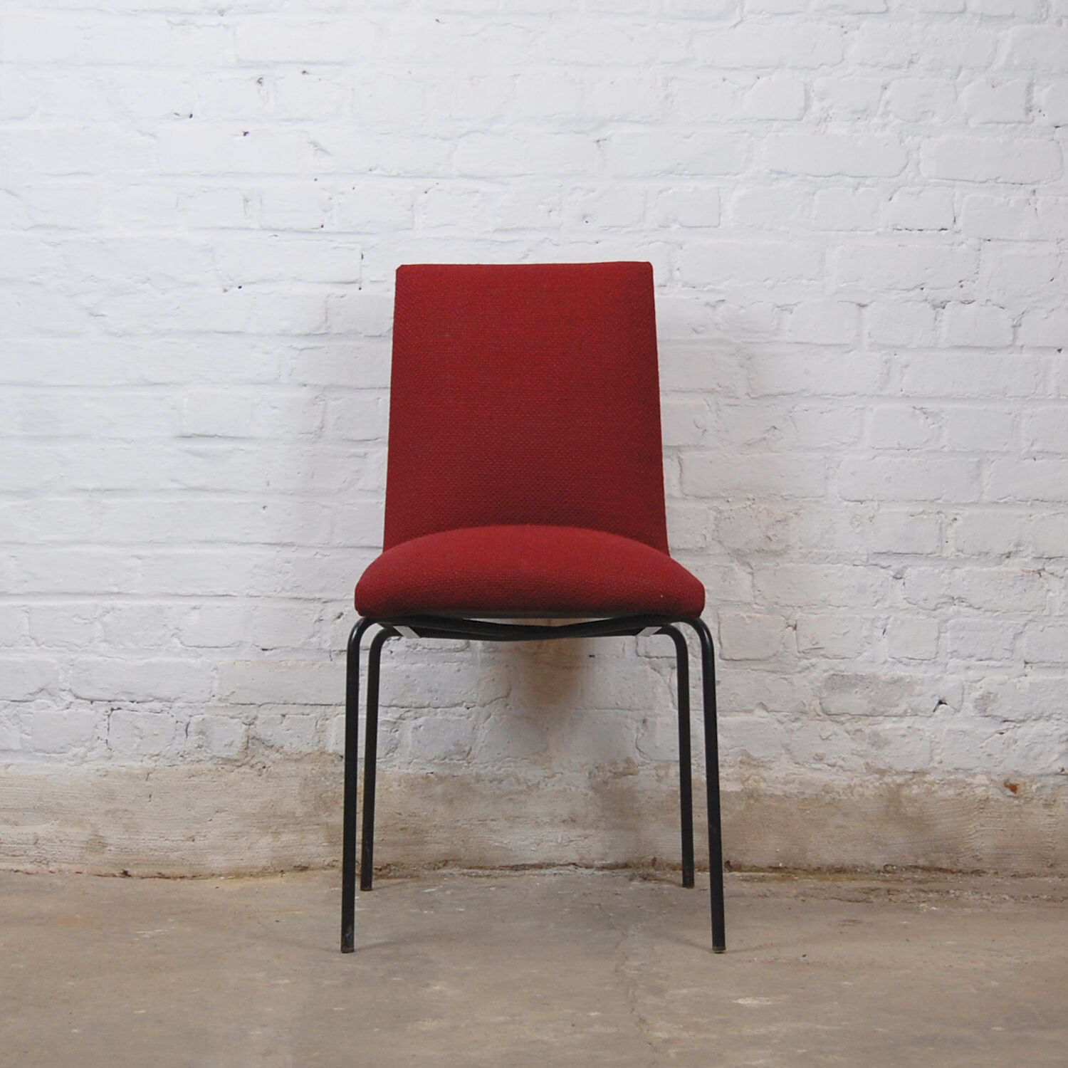Robert chair by Pierre Guariche for Meurop