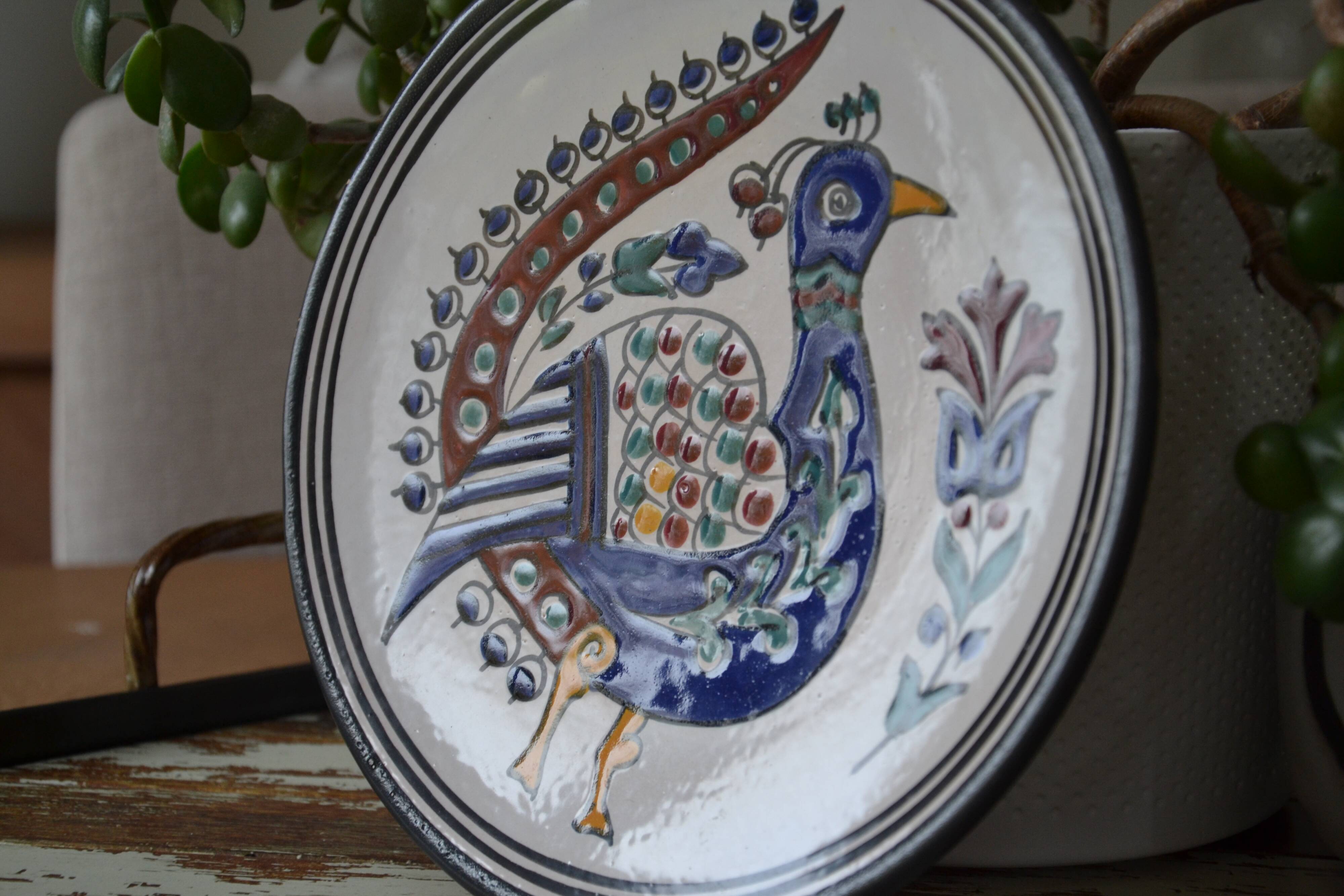 Picasso-style decorative plate