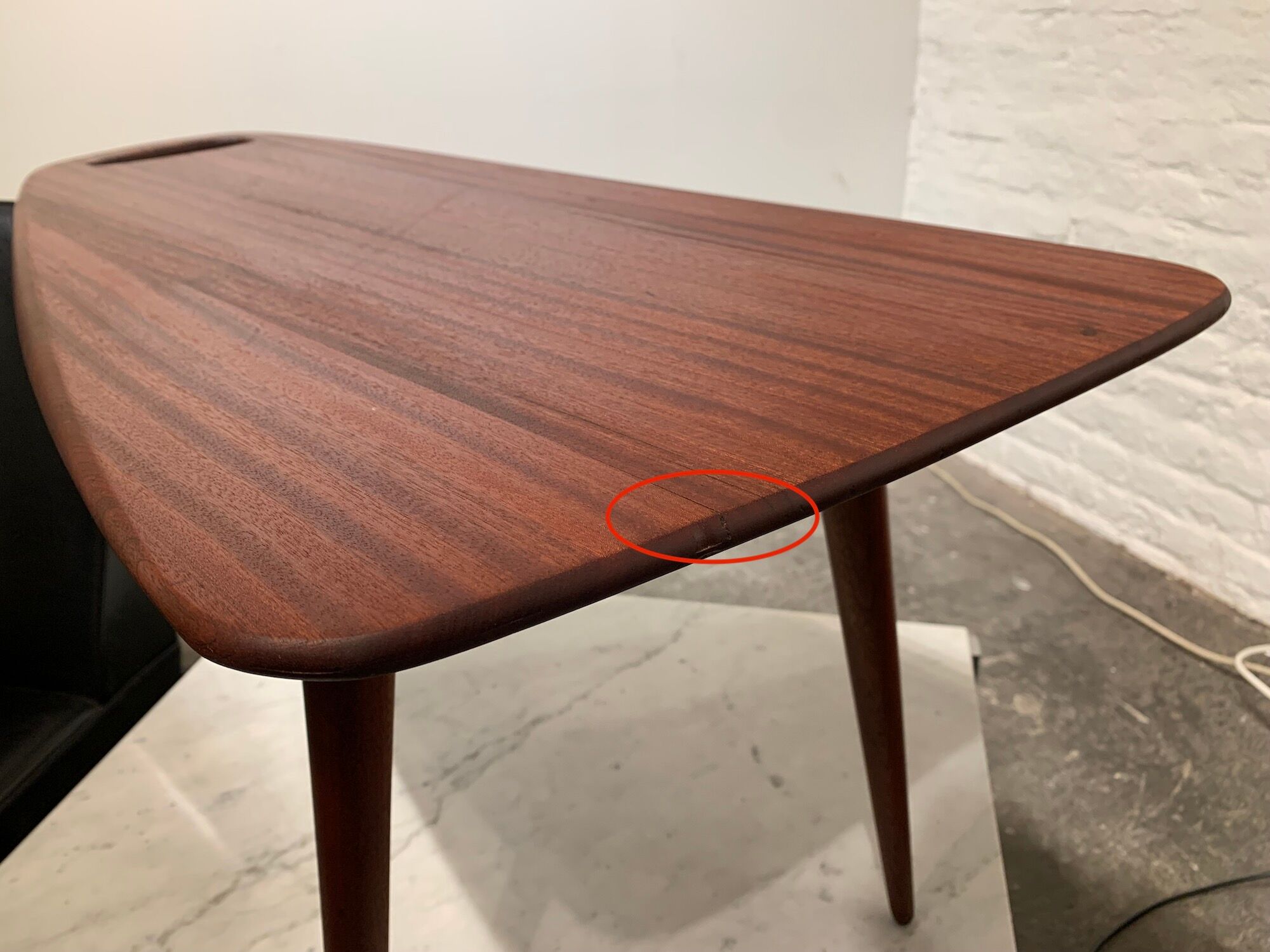 “Model 44” tripod coffee table Pierre Cruège