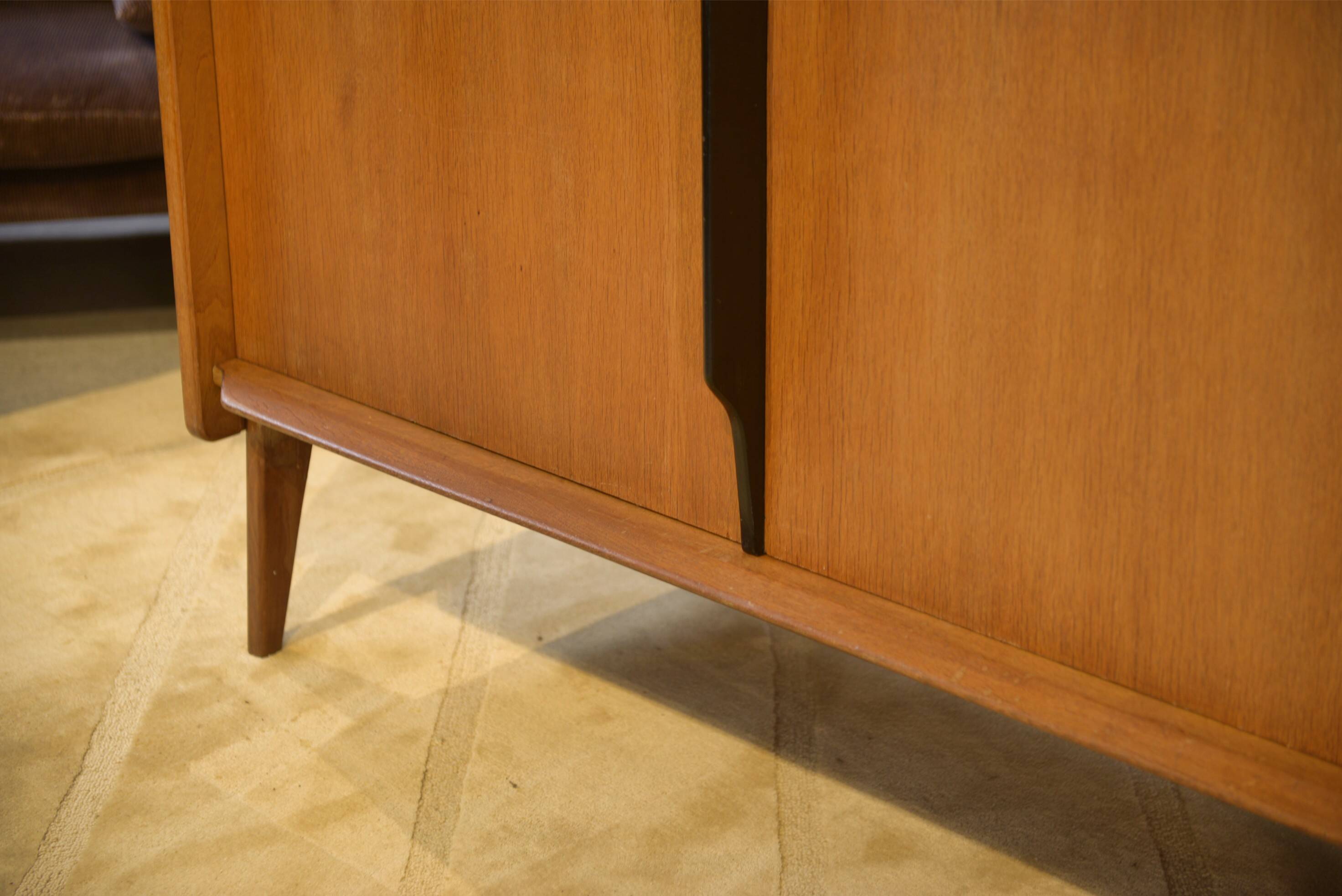Armoire en chêne par Roger Landault 1960’s