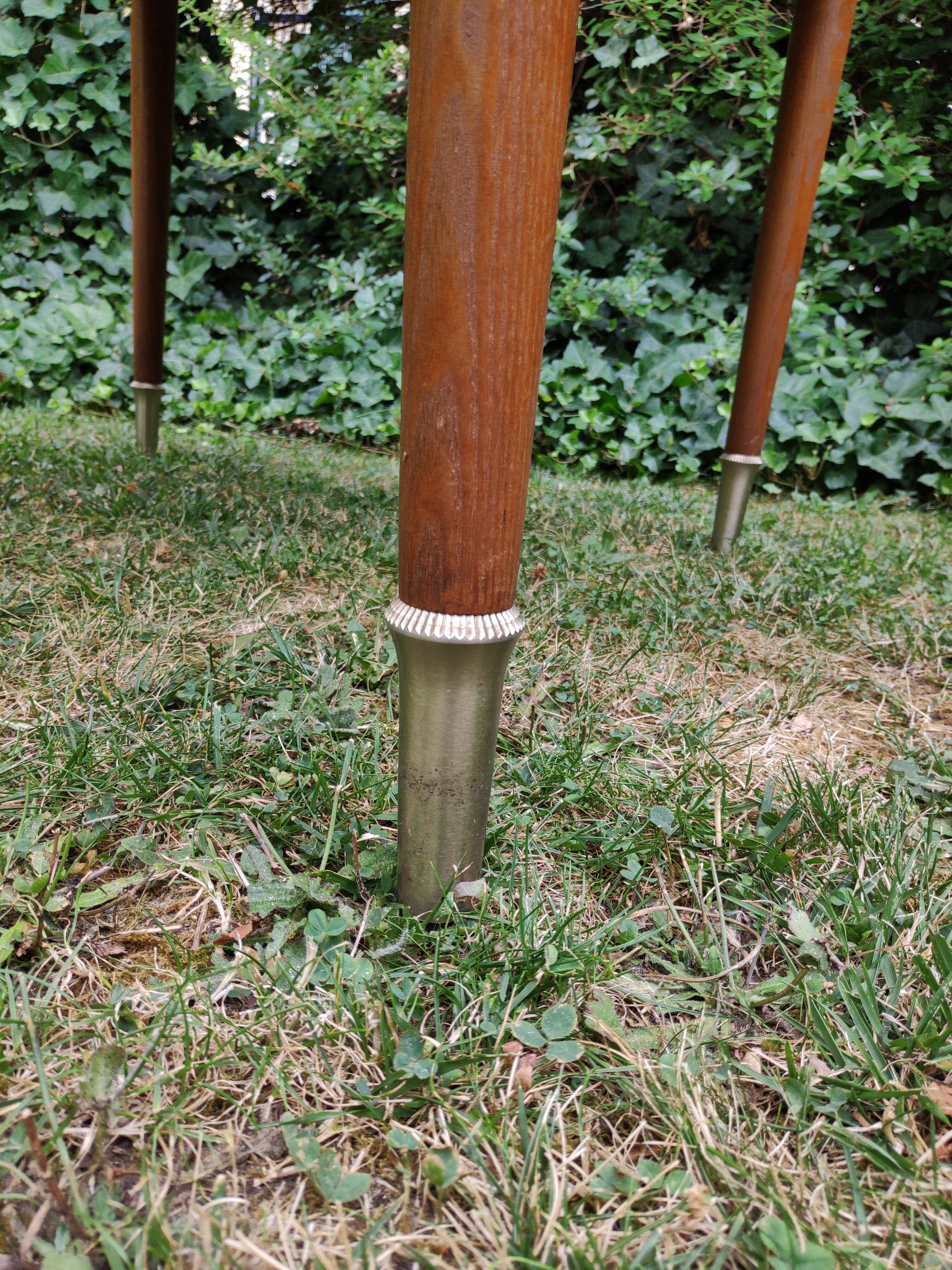 Round table expandable dining table