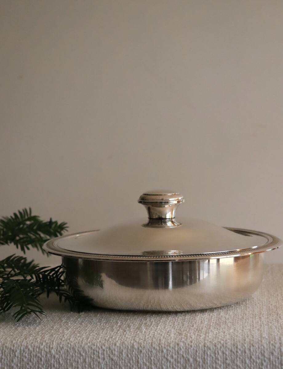 Légumier avec couvercle en métal argenté