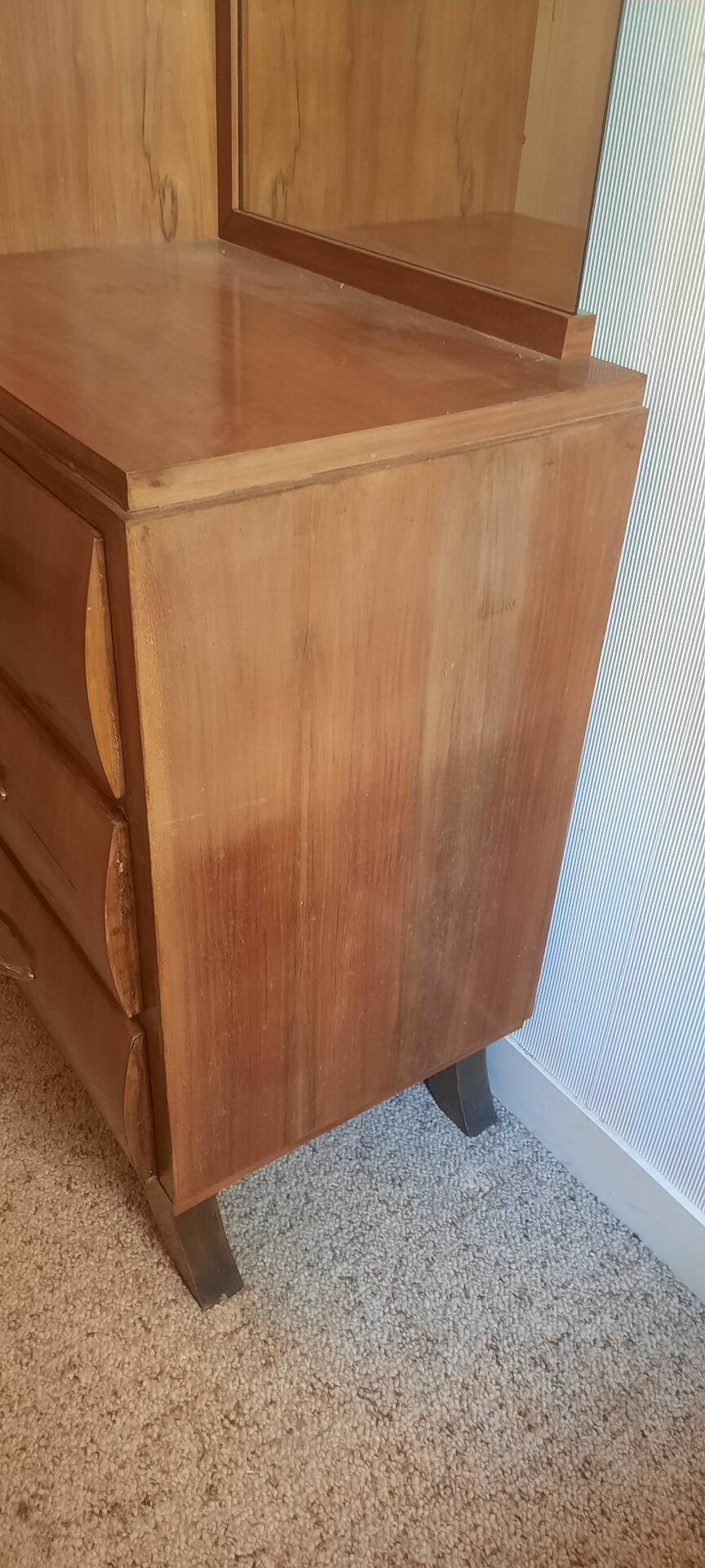 Asymmetrical wardrobe