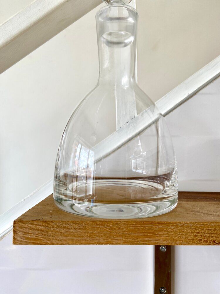 Glass decanter decanter