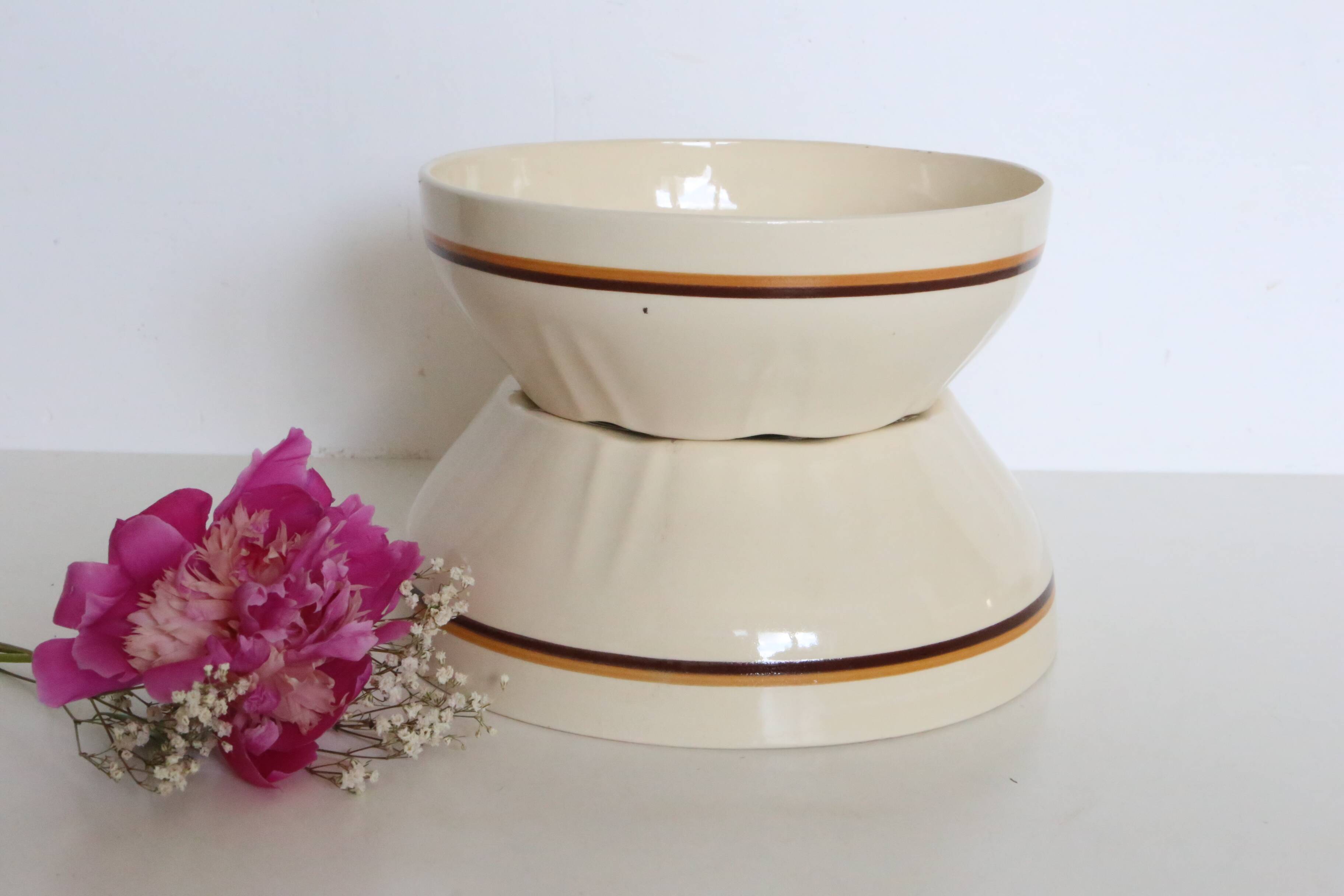 pair of salad bowls, French earthenware, bistro