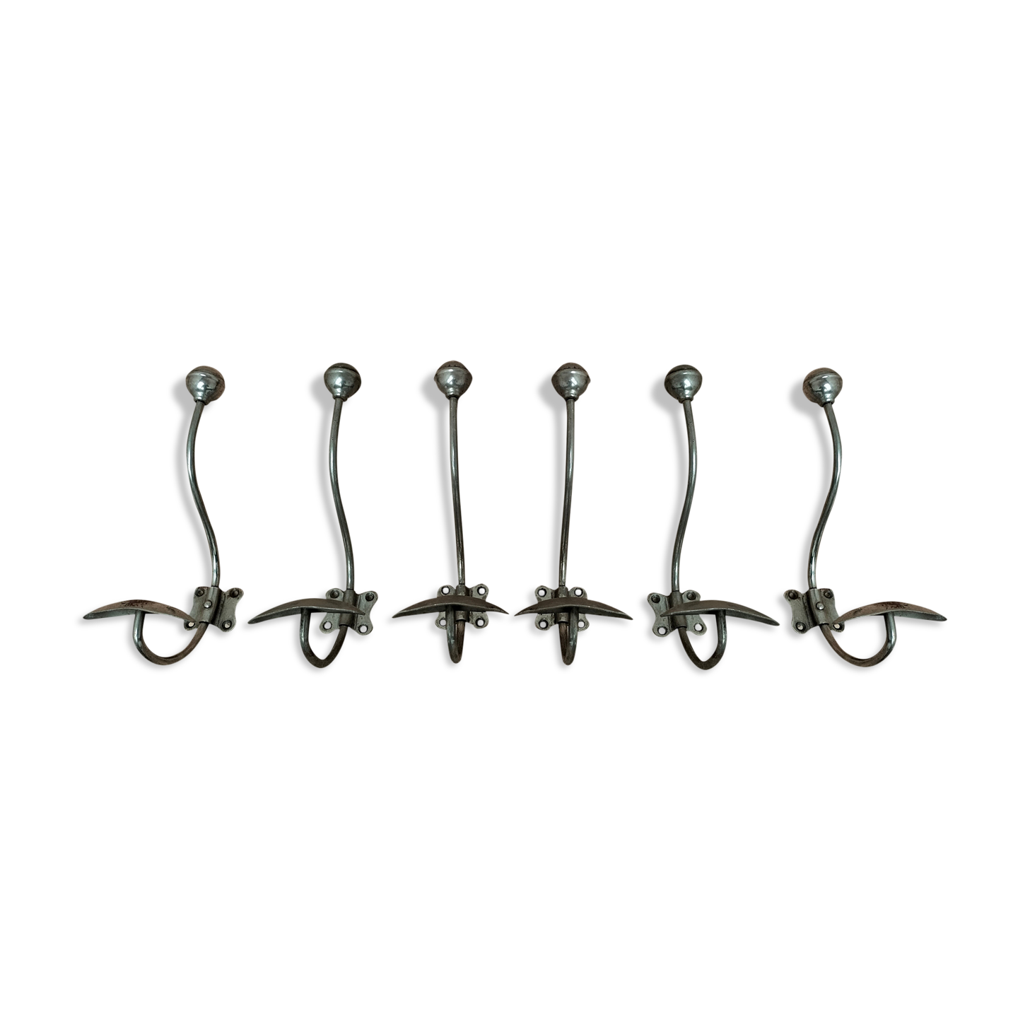 Series of 6 hooks