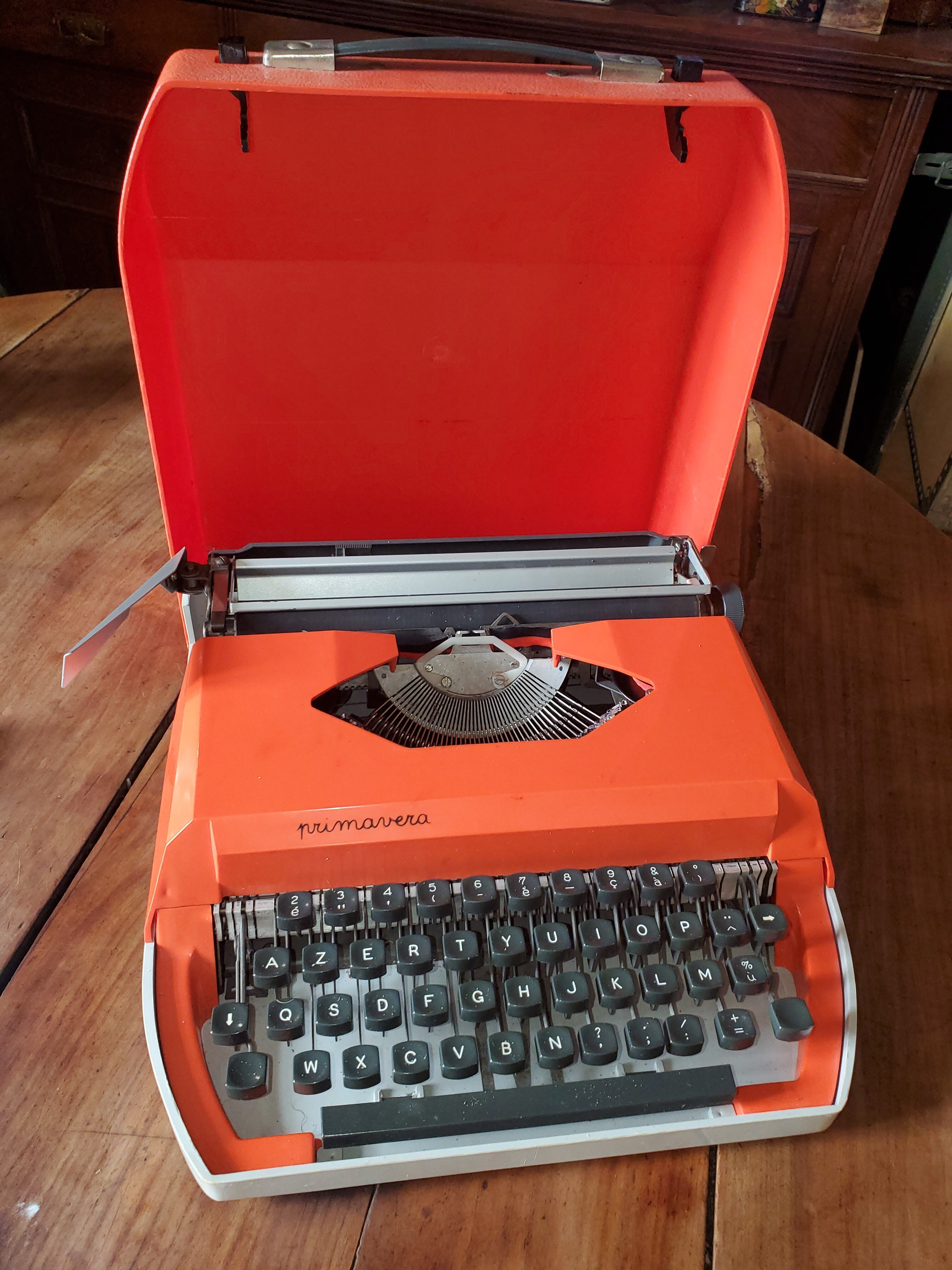 Primavera typewriter