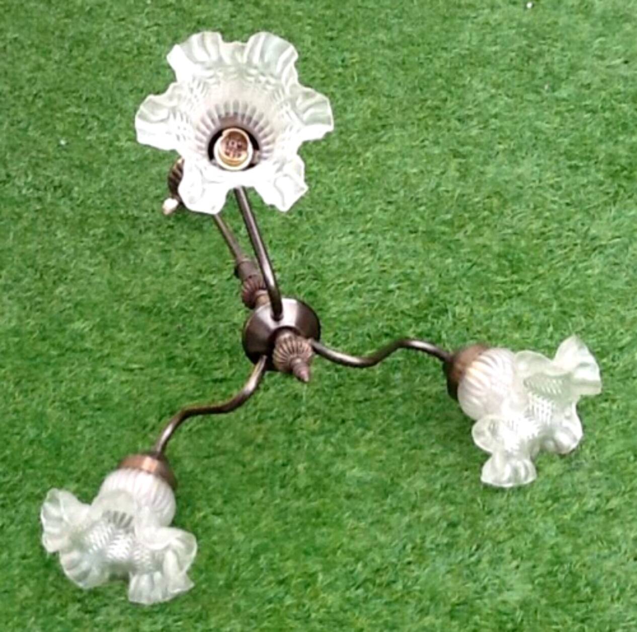 1970s chandelier with 3 light arms and frilled tulips