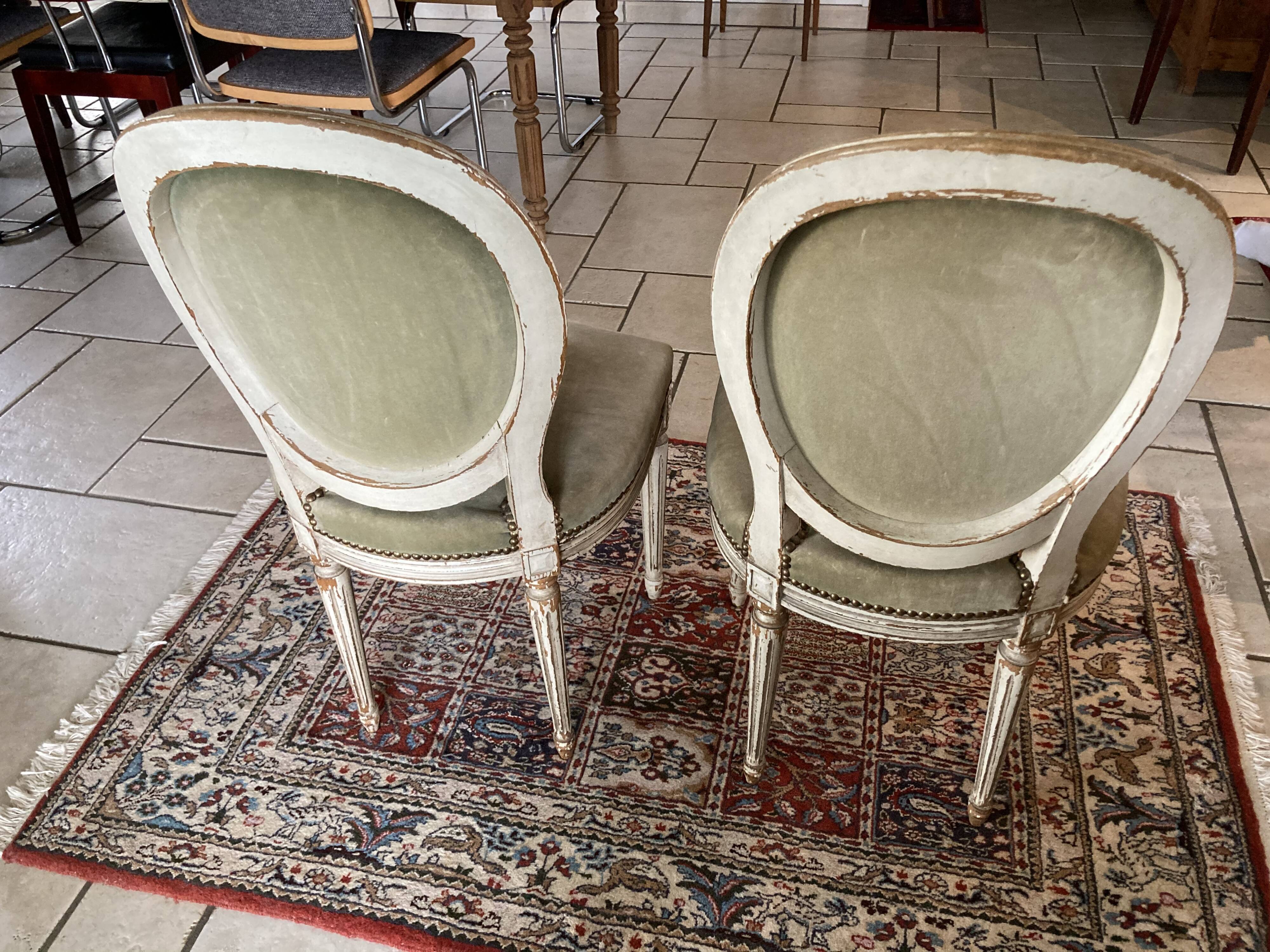 Pair of louis XVI-style medallion chairs