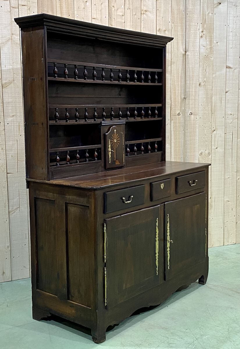 Religious Breton croachlier in chestnut - 19th
