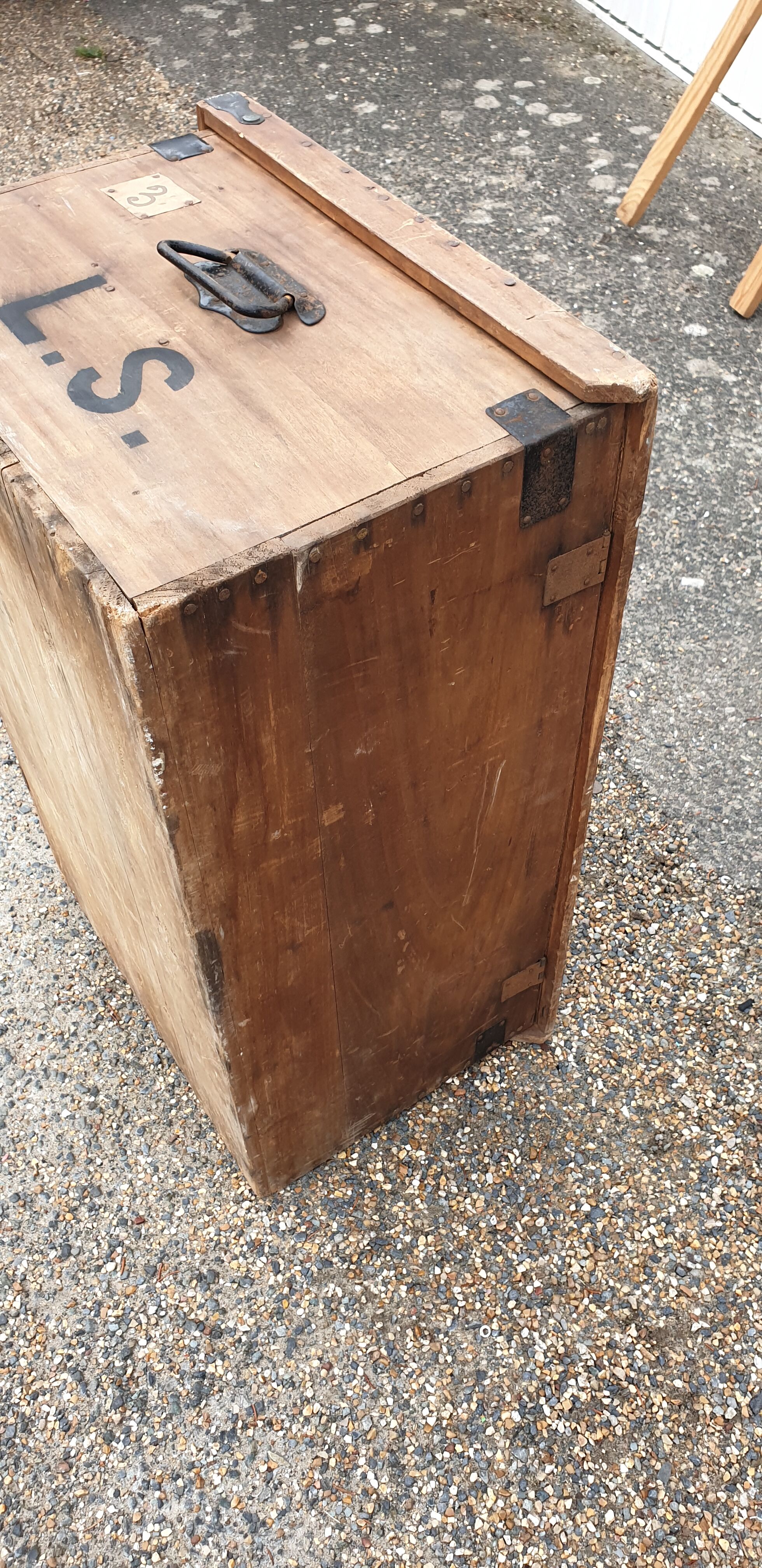 Wooden chest workshop