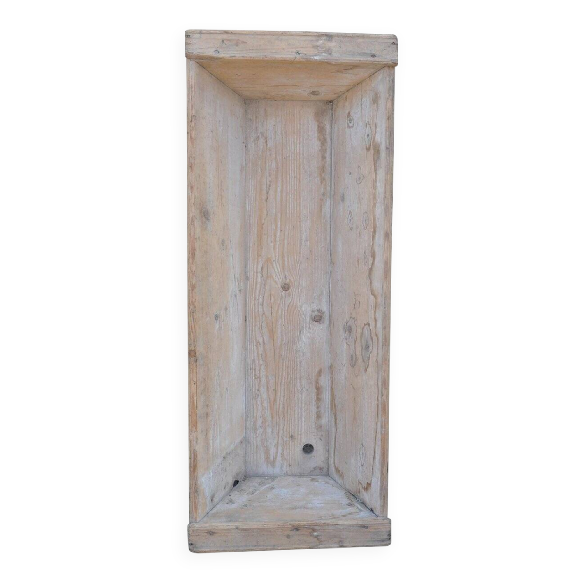 Large whitewashed wooden trench, solid driftwood, 1940s farmhouse style.