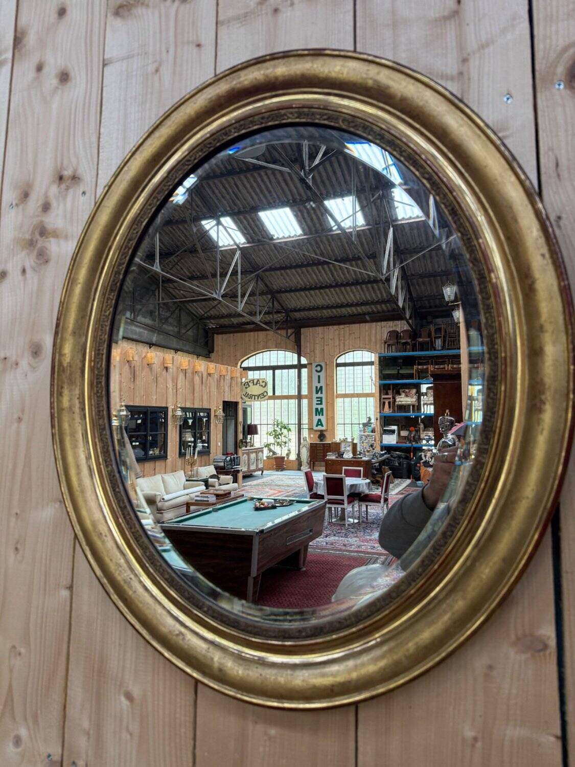 Oval mirror Napoleon III – Gilded with gold leaf – Wood and stucco