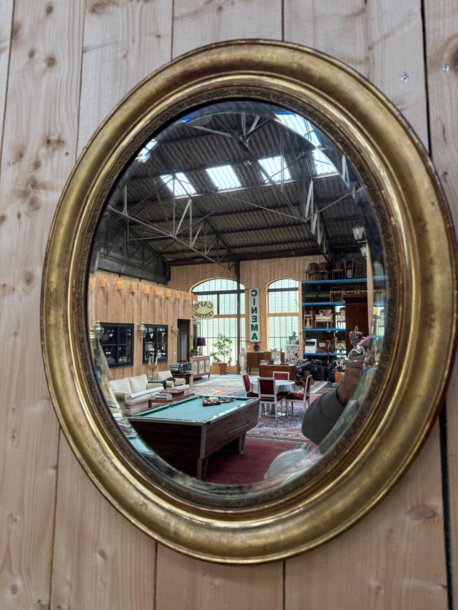 Oval mirror Napoleon III – Gilded with gold leaf – Wood and stucco