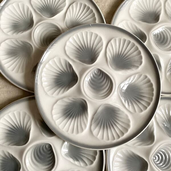 14 assiettes à huîtres Moulin des loups