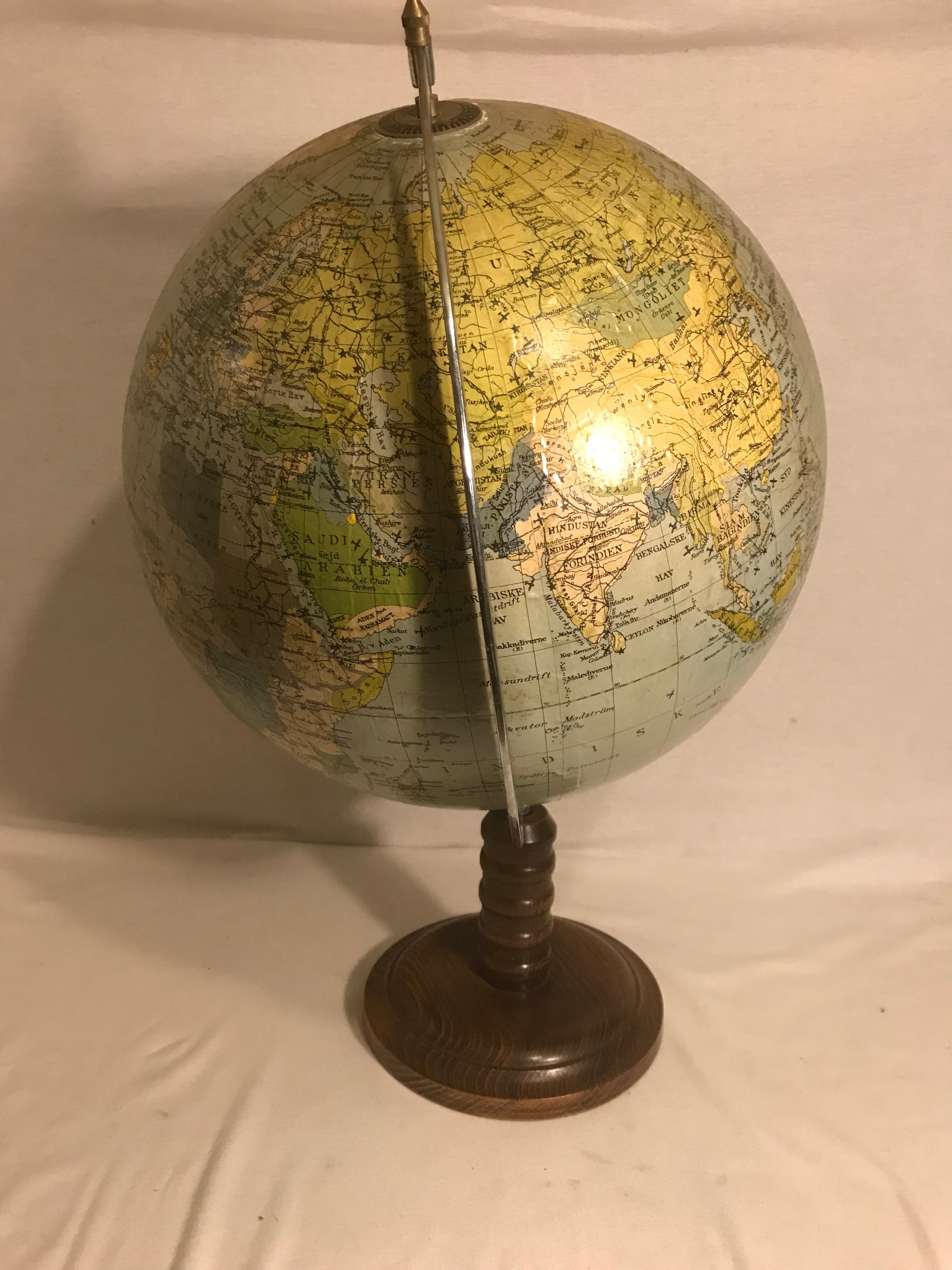 Former globe earth Tower Globus