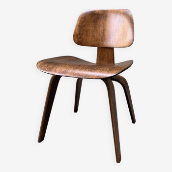 DCW chair by Charles & Ray Eames for Evans Plywood 1940s