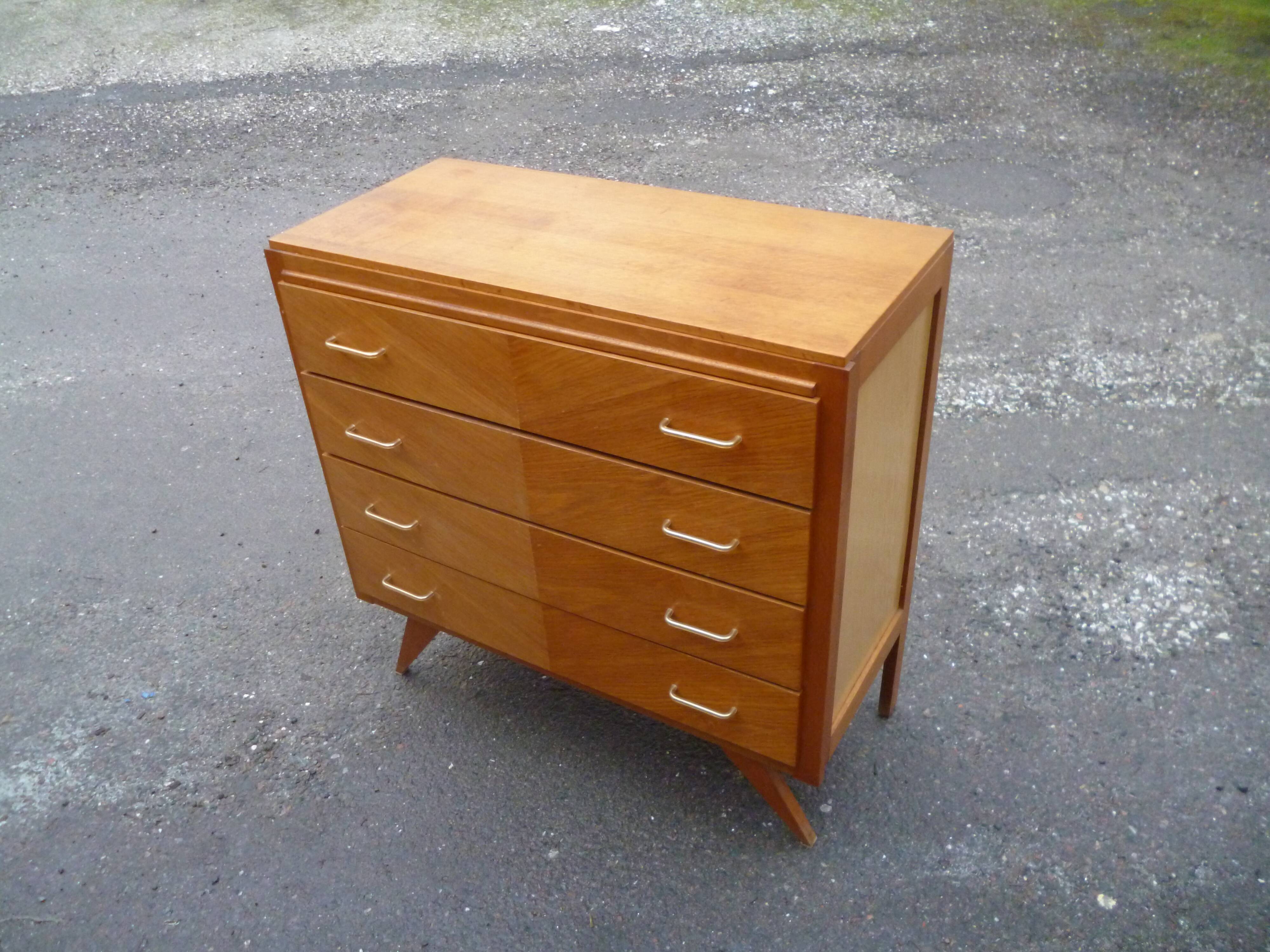Dresser year 60/70