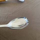 Salad servers with bamboo handles