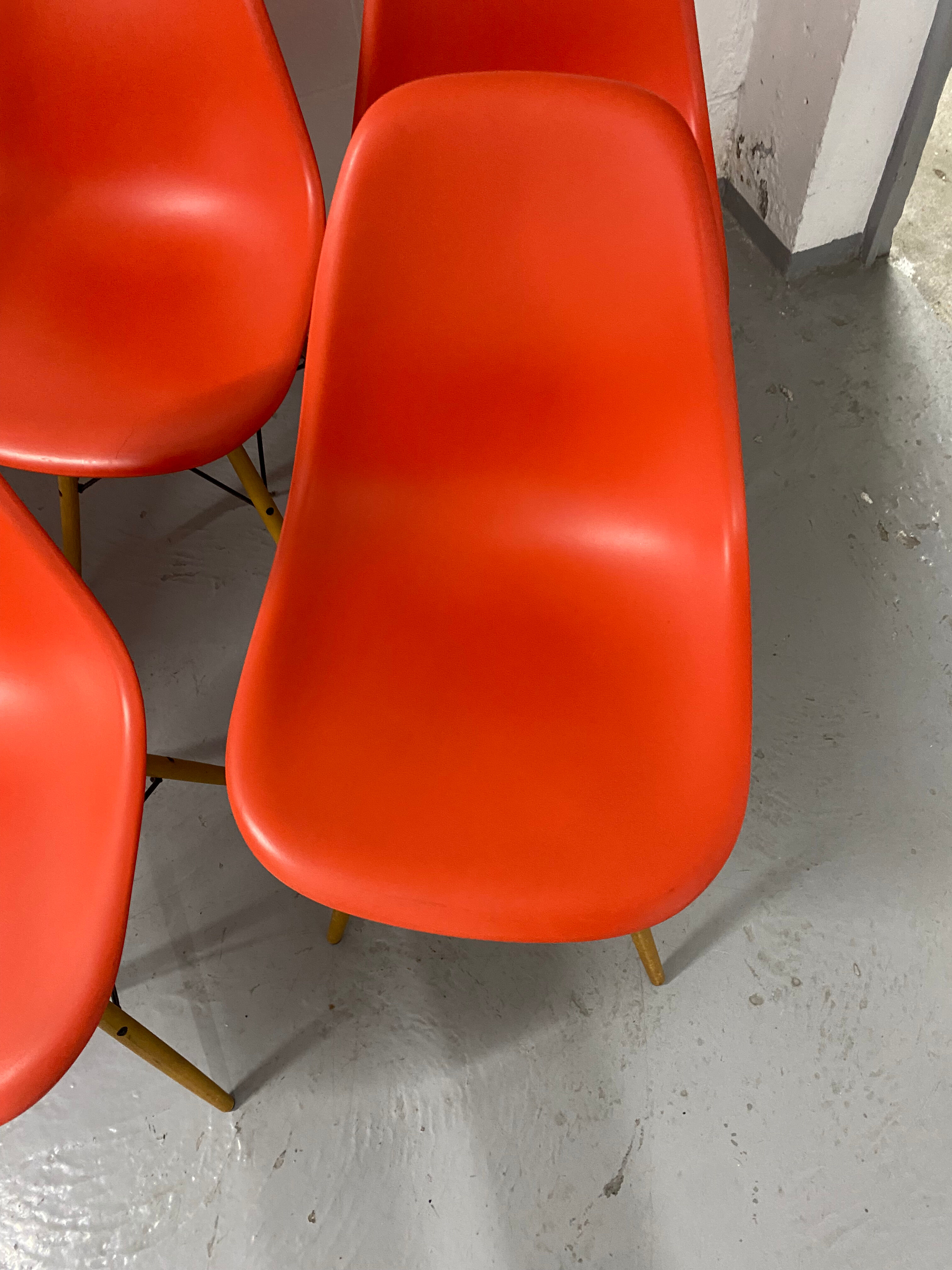 Set of 6 chairs DSW charles & Ray Eames Edition Vitra