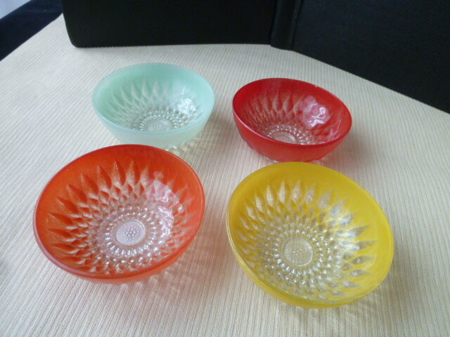 Set de 4 coupelles en verre vintage années 60-70