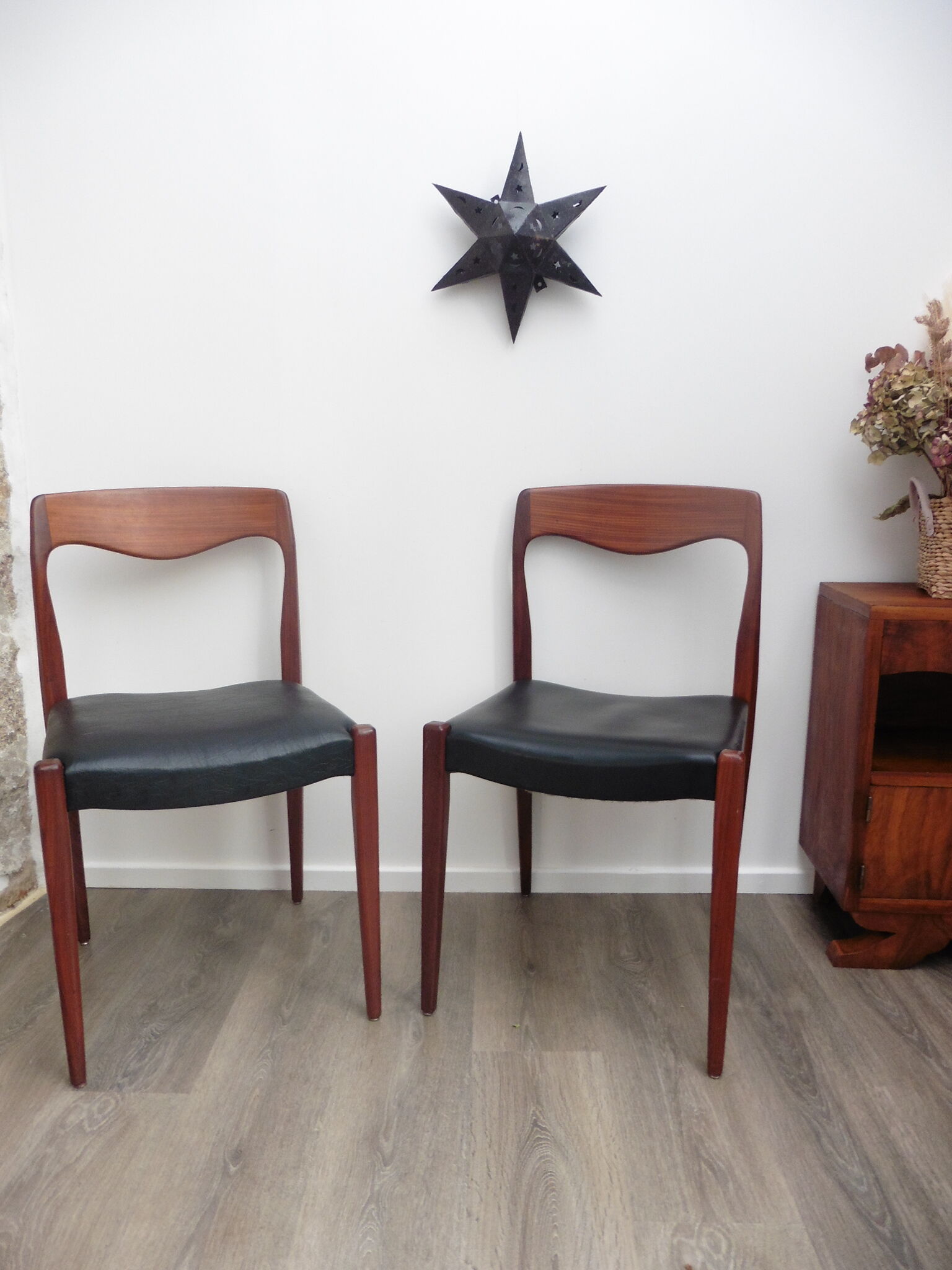 Pair of chairs Niels Otto Møller