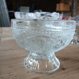5 coupes anciennes en verre transparent