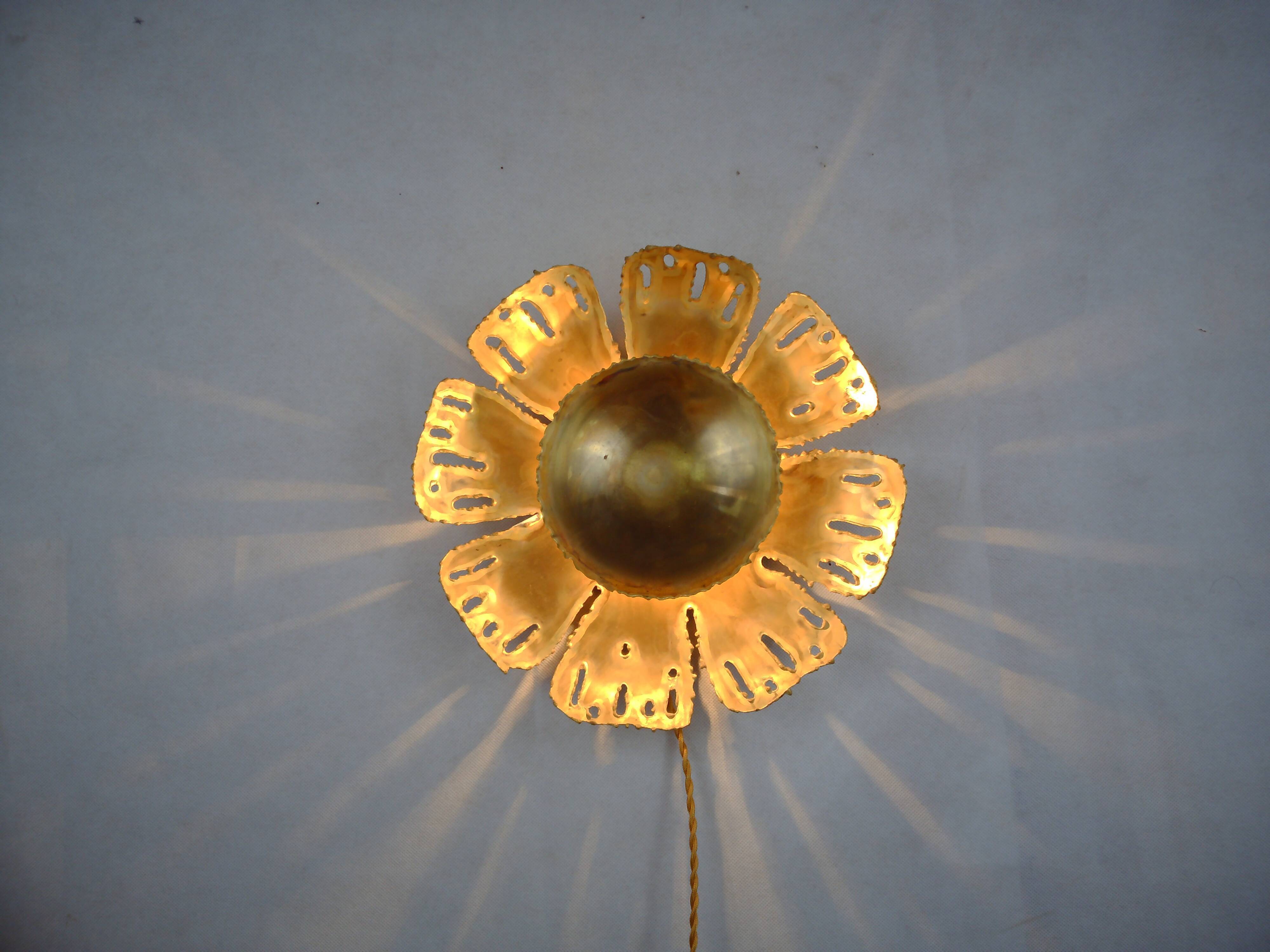 Brass plate flower sconce by Svend Aage Holm-Sörensen for Holm-Sörensen, Denmark.