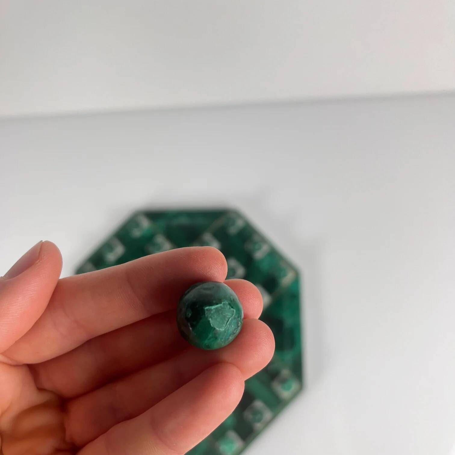 Jeu de solitaire en malachite de forme octogonale, 1950/70