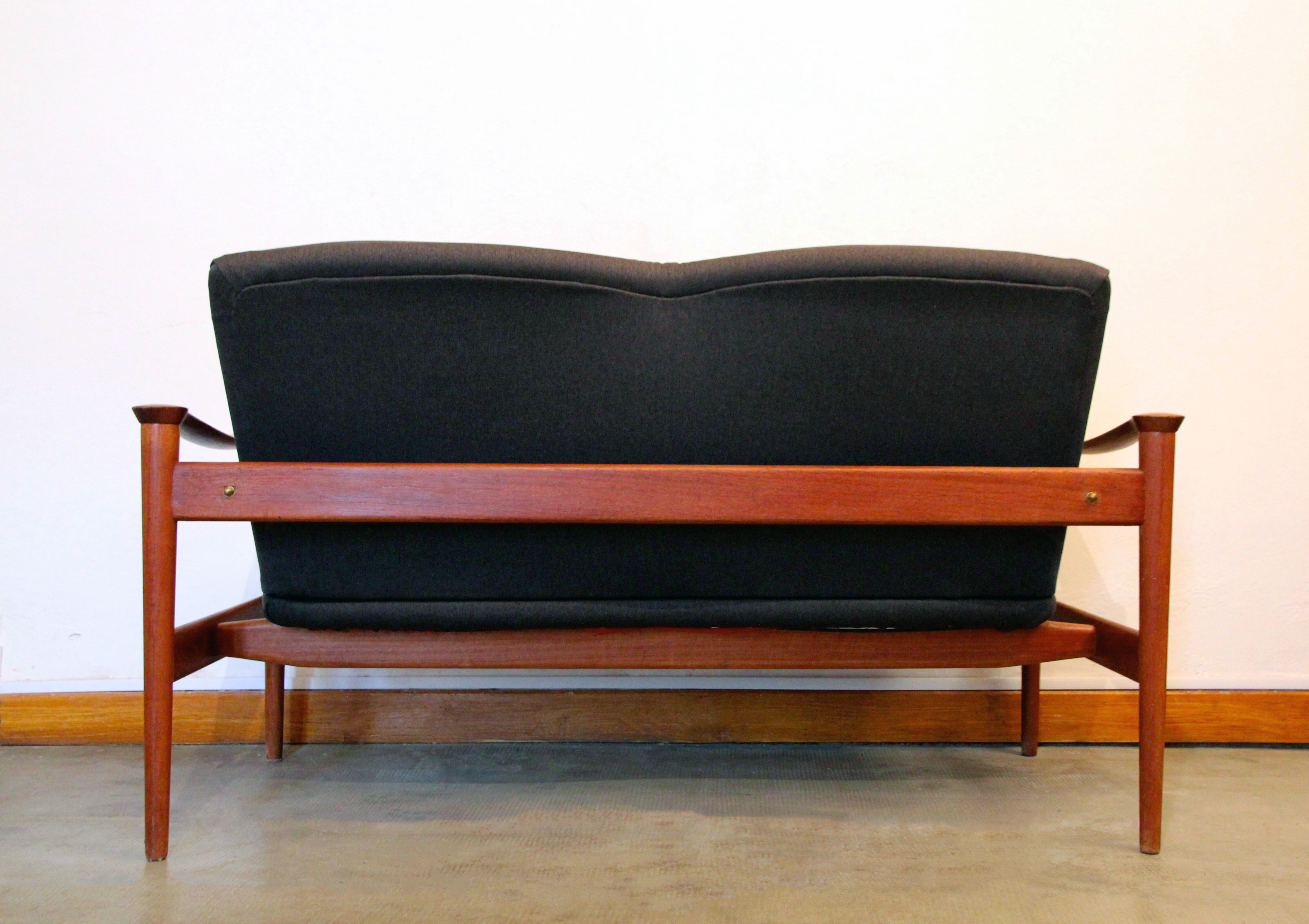 Sofa Loveseat 711 by Fredrik Kayser for Vatne Lenestolfabrikk, 1960