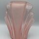 Vase en verre moulé rose art déco 18 cm