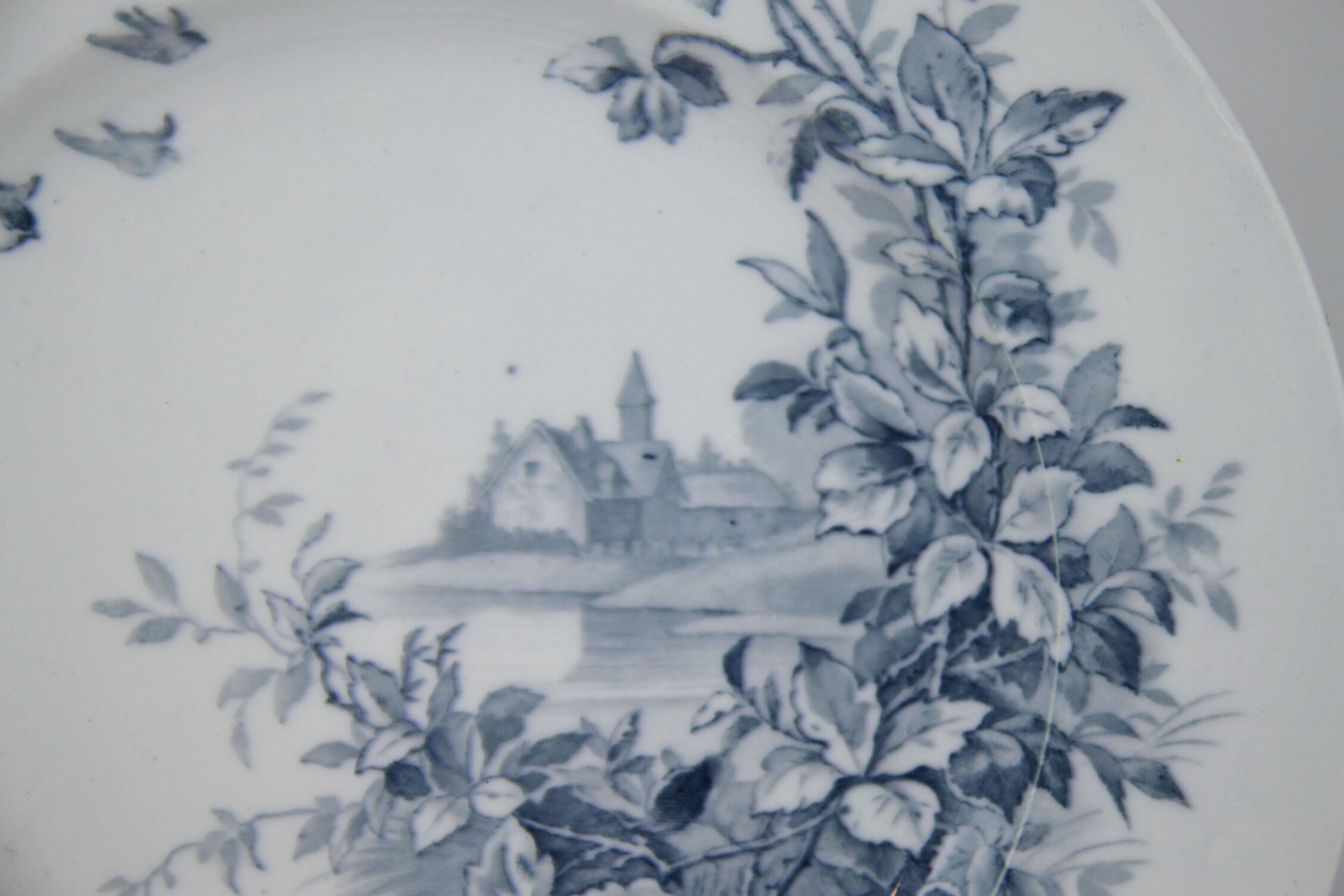 Assorted 3 dessert plates, terre de fer