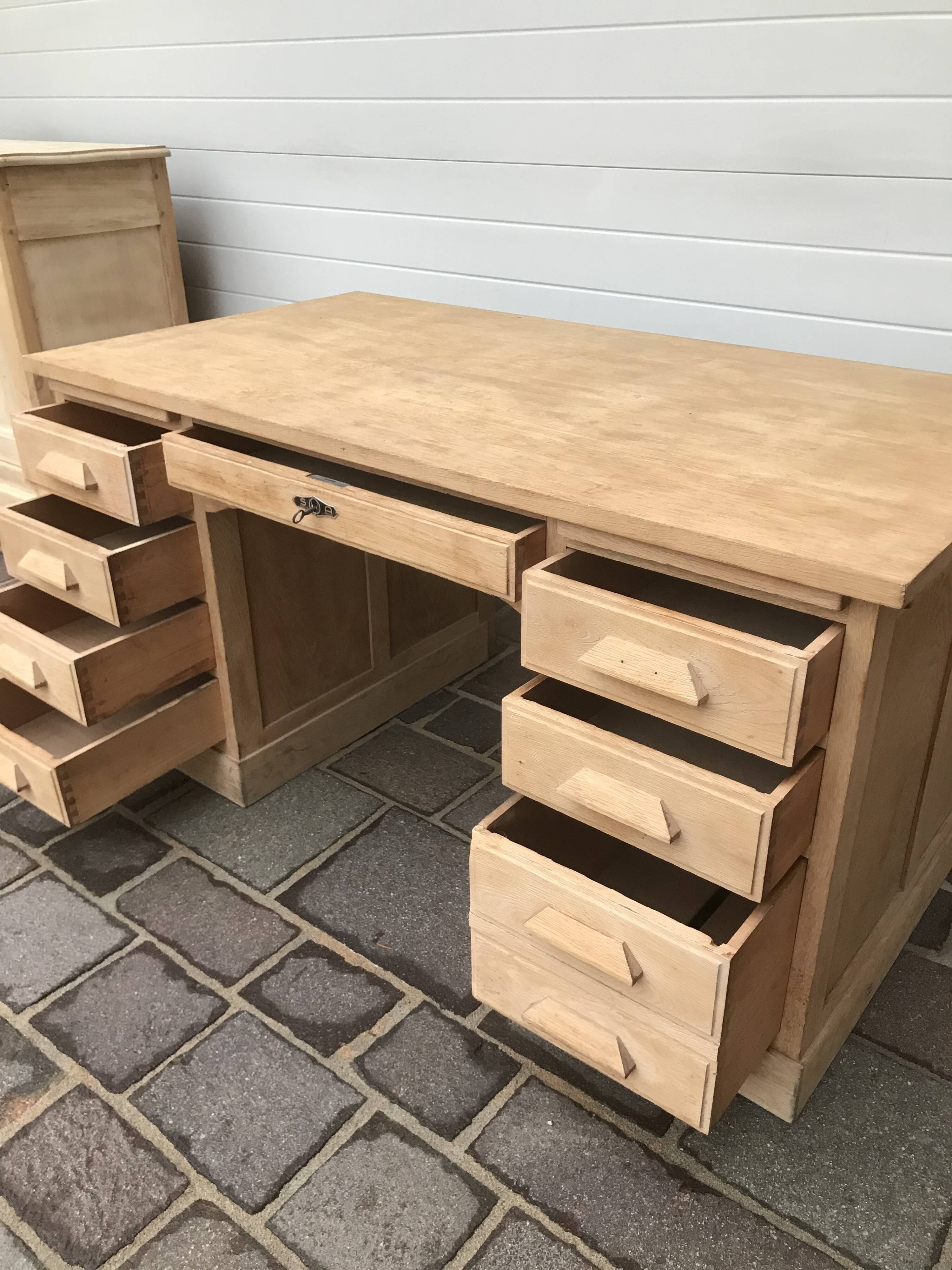 Office of "Minister"